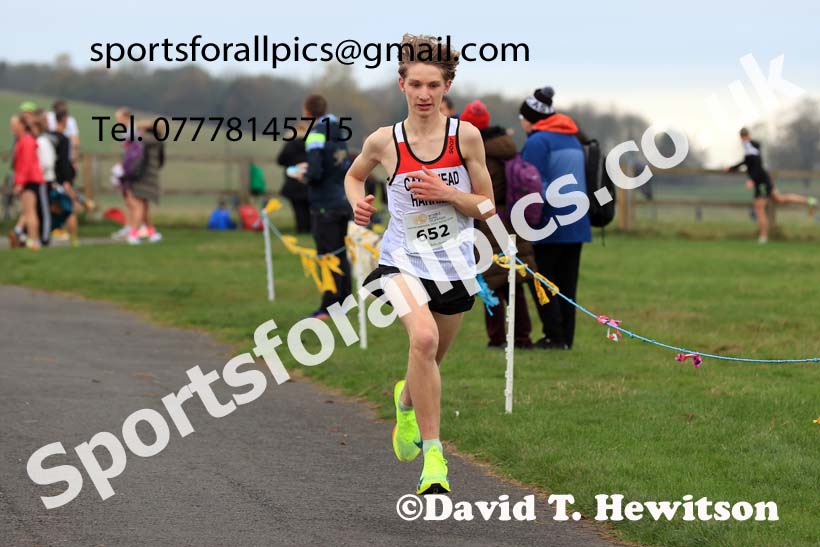 Mens and Womens under-17s 2024 Heaton Memorial Road Race, Newcastle Town Moor, Newcastle.   Photo: David T. Hewitson/Sports for All Pics